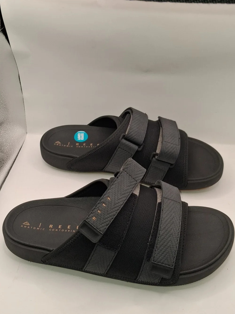 Reef Avila Two Bar Mens Blackout Color Super Comfy Sandals Size 9US 8UK  NIB